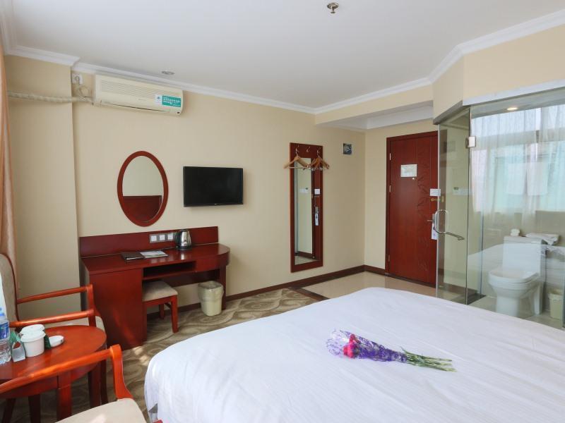 Greentree Inn Shanghai Pudong Airport Huaxia East Road Railway Station Shell Hotel Exteriör bild