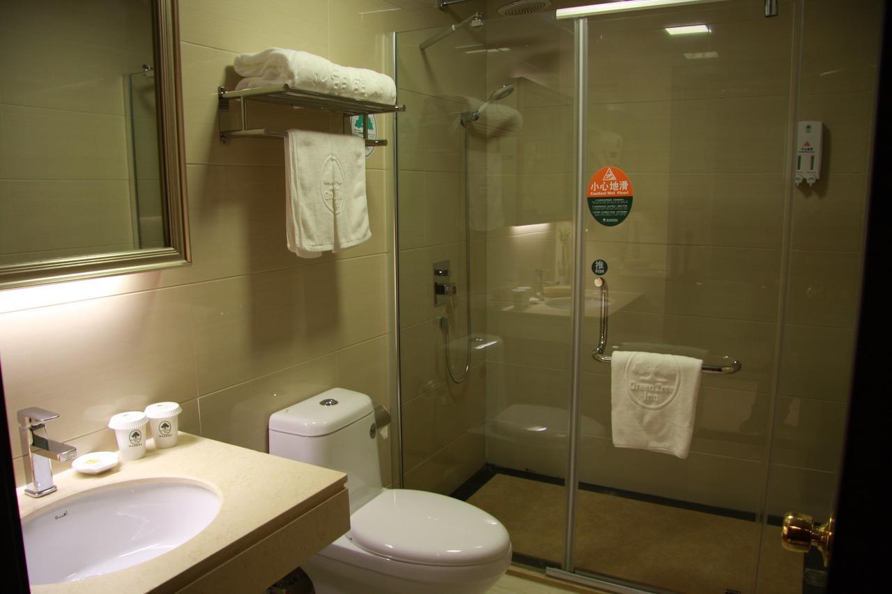 Greentree Inn Shanghai Pudong Airport Huaxia East Road Railway Station Shell Hotel Exteriör bild